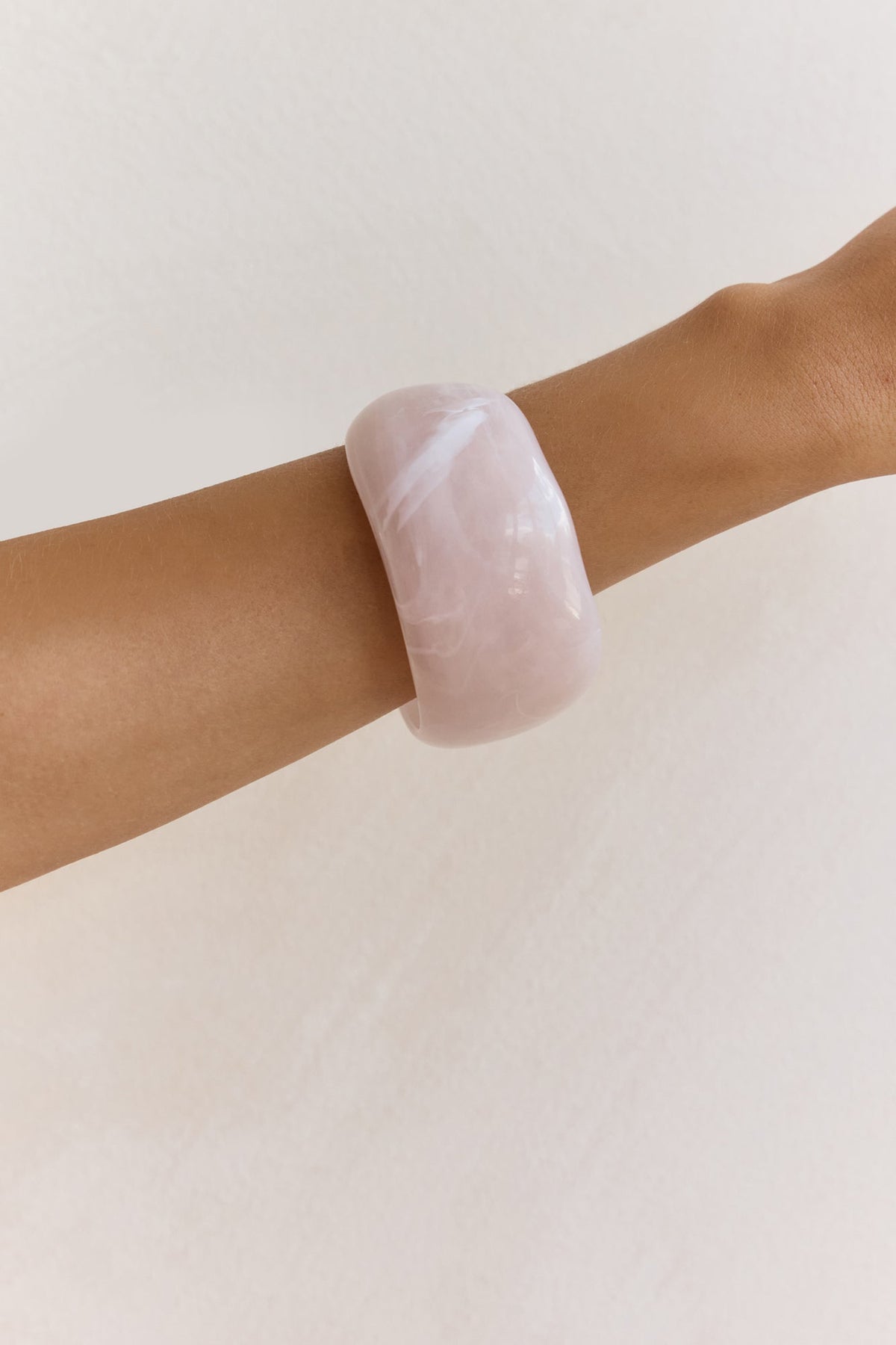 Serina Bangle Pearl
