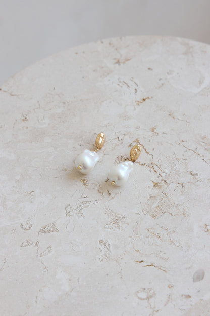 18k Gold Plated Endlessly Waiting Earrings White