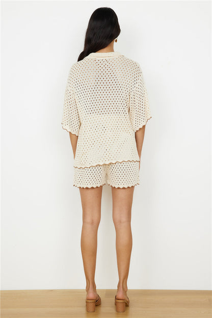 Slow Down Time Shorts Beige