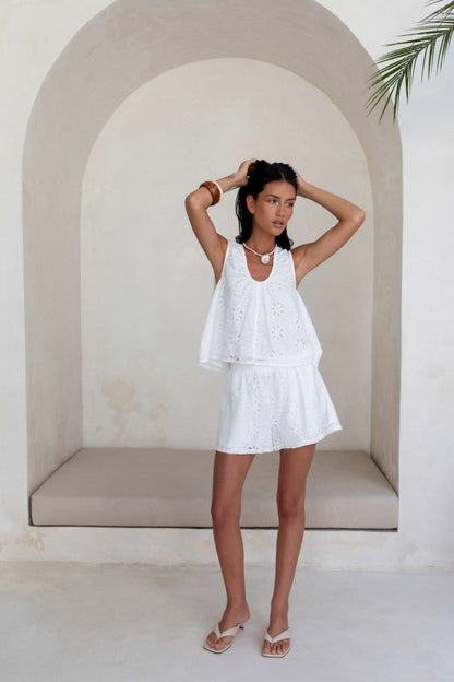 Kyra Shorts White